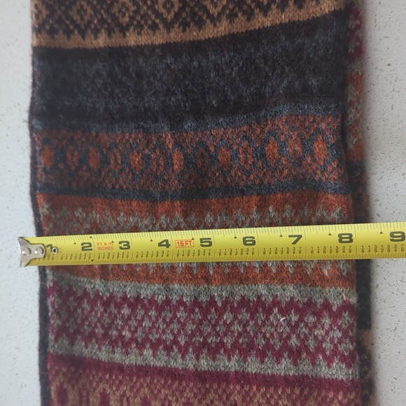 3/$15 MENS Gap Factory Scarf - Picture 6 of 6